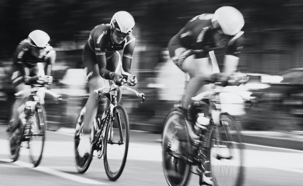 Equipe de Ciclismo de Pista. Foto de paolo candelo, Unsplash.