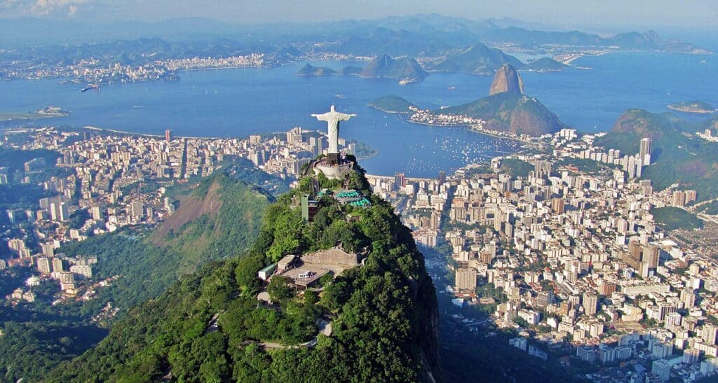 Vista panorâmica do Rio de Janeiro. Imagem: Rafael Rabello de Barros - Wikimedia Commons