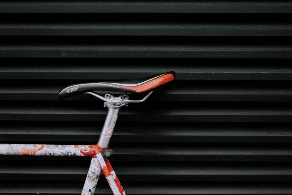 Selim de bicicleta. Foto de cottonbro studio, Pexels.