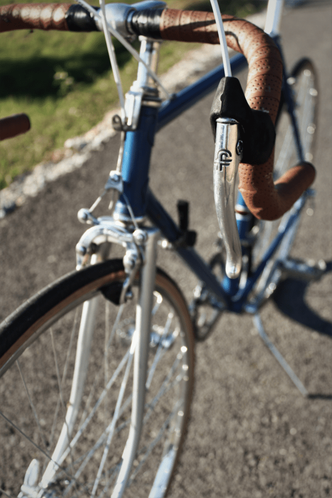 Bicicleta antiga. Créditos: Unsplash